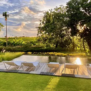 la-maison-dulysse-luxury-4br-villa-surrounded-by-rice-paddies.ubudhotelsnow.com/